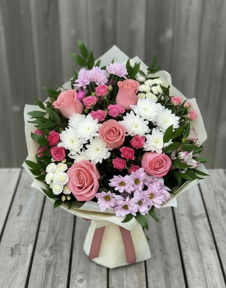 Букет цветов из: Альстромерии, Гвоздики, Розы и Хризантемы в Воротынске