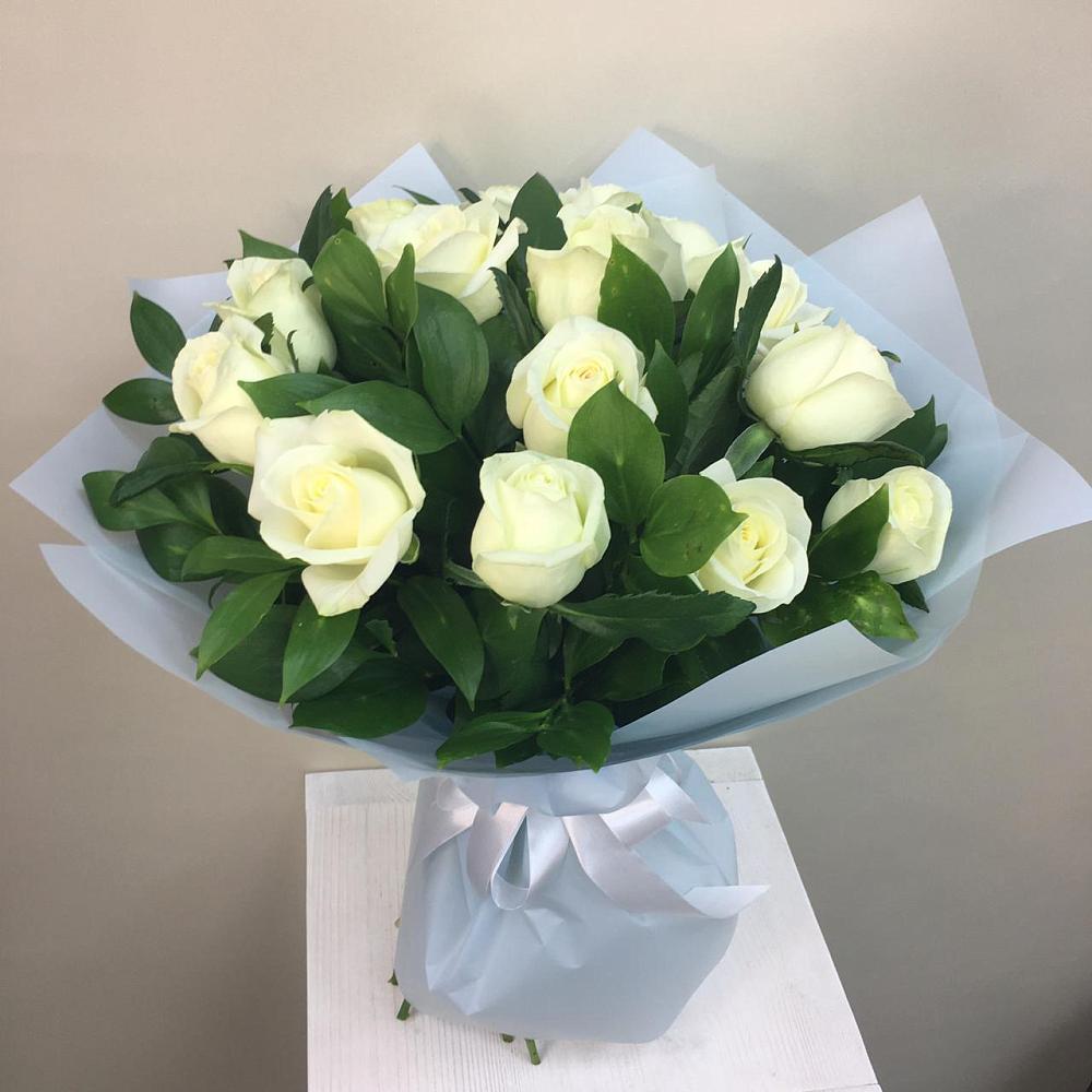 Букет 15 Белых роз Проуд в Воротынске