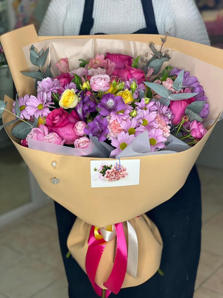 Букет цветов из: Хризантемы, Гвоздики и Альстромерии в Воротынске