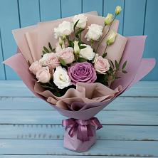 Букет цветов из:  Розы и Лизиантусы в Воротынске