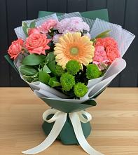 Букет цветов из:  Гвоздики, Розы, Герберы и Хризантемы в Воротынске
