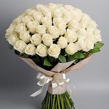 Букет 101 беля роза Белоснежка в Воротынске