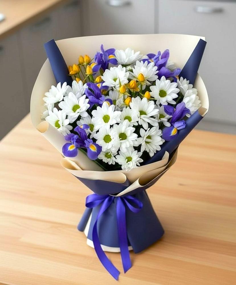 Букет цветов из: Розы, Ирисы и Хризантемы в Воротынске