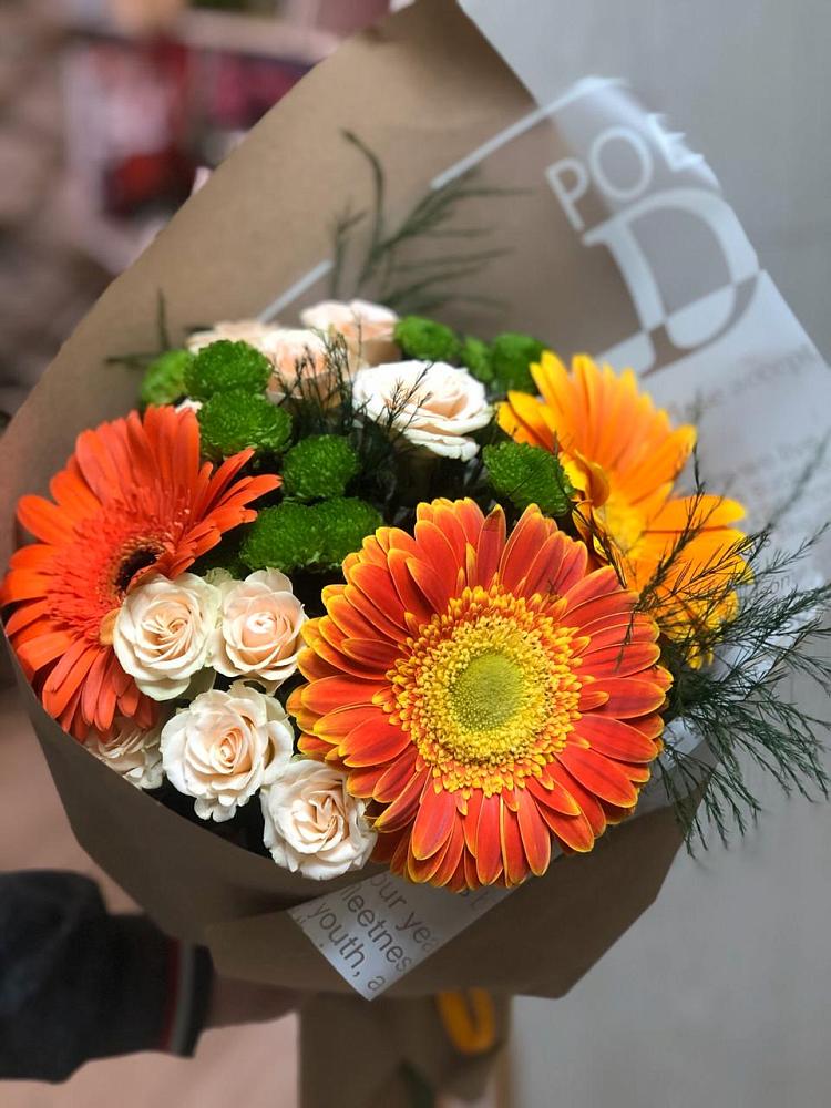 Букет цветов из: Герберы, Хризантемы и Розы в Воротынске