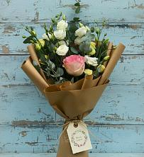 Букет цветов из:  Розы и Лизиантусы в Воротынске